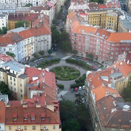 Cosy Apartment Under The Tower Prague Exterior photo