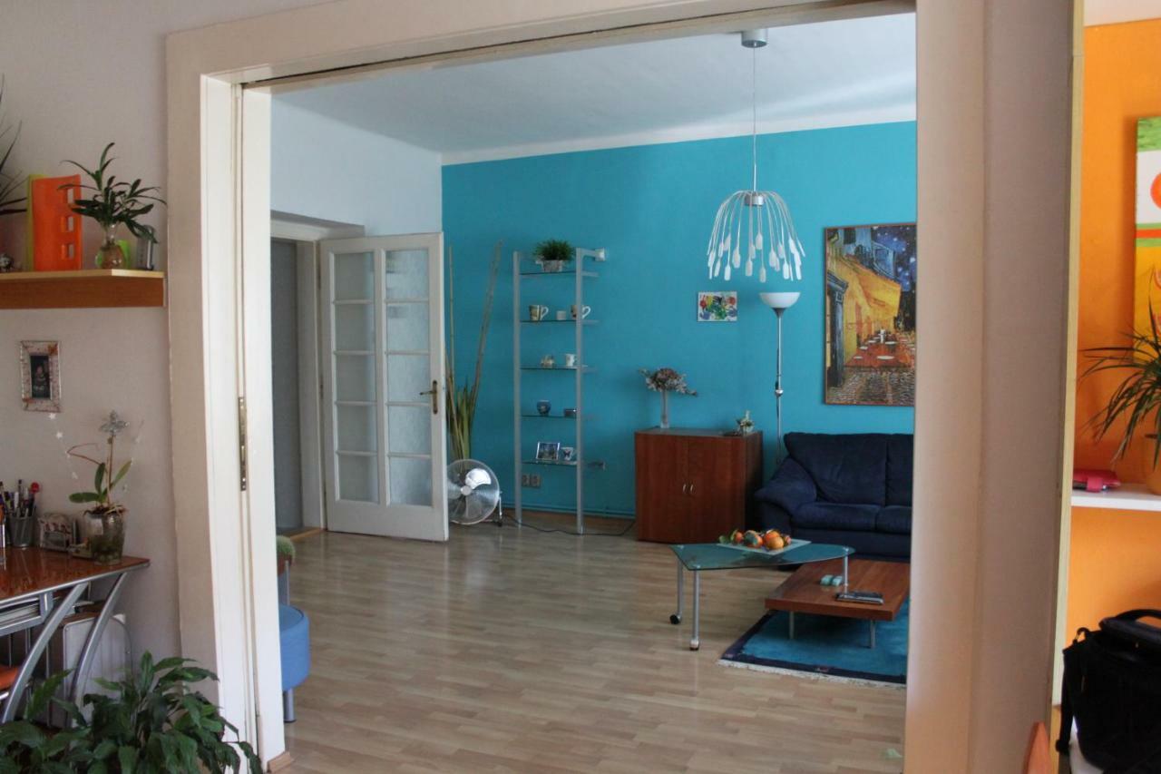 Cosy Apartment Under The Tower Prague Exterior photo