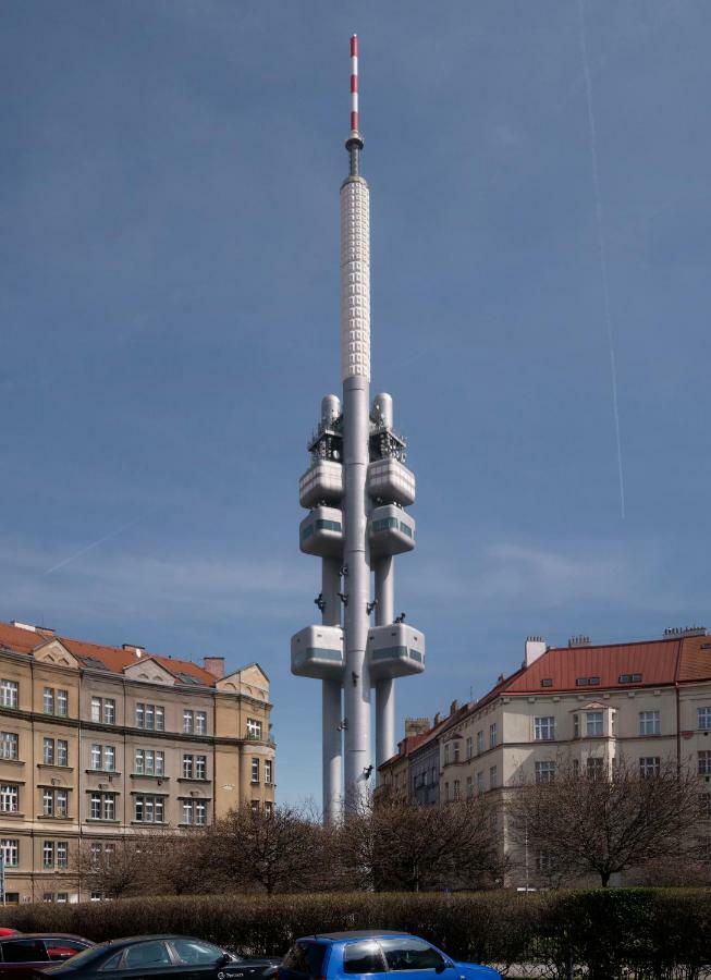 Cosy Apartment Under The Tower Prague Exterior photo